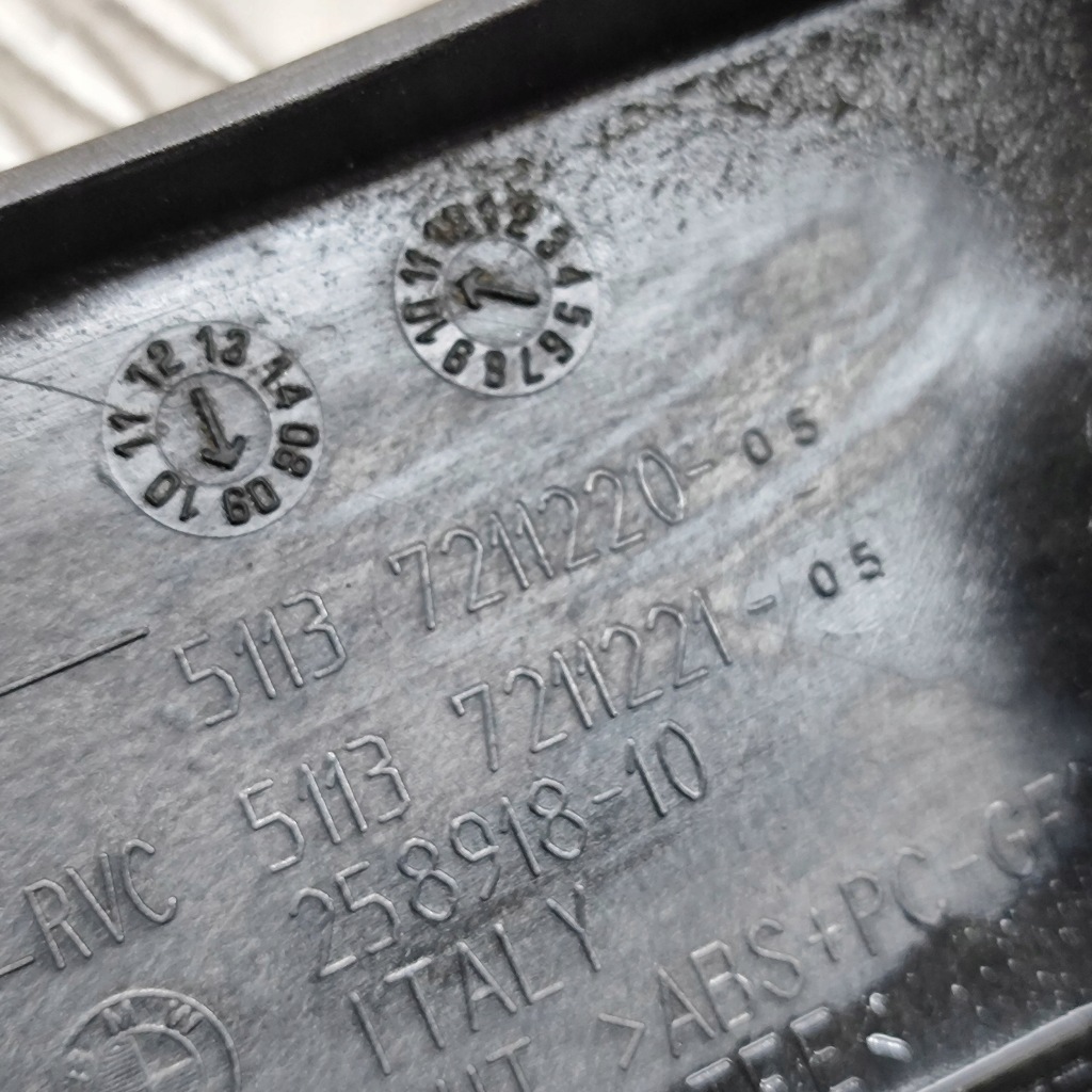 фото №9, Bmw 5 gt f07 2010 молдинг освітлення задній номерного знака реєстраційний