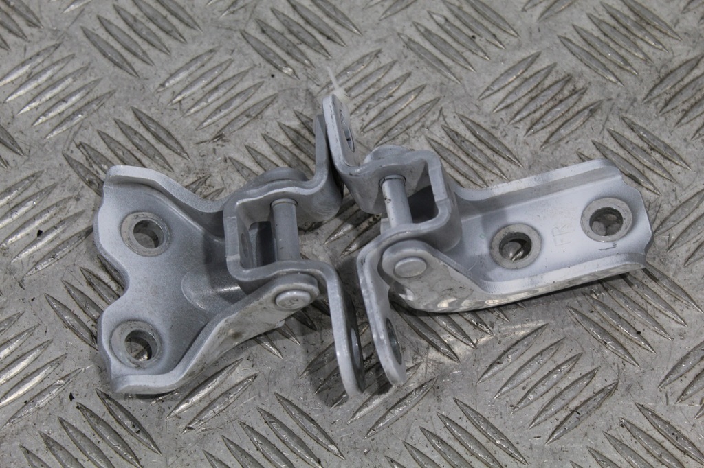 фото №1, Петля дверь правый перед kia proceed pro ceed 3