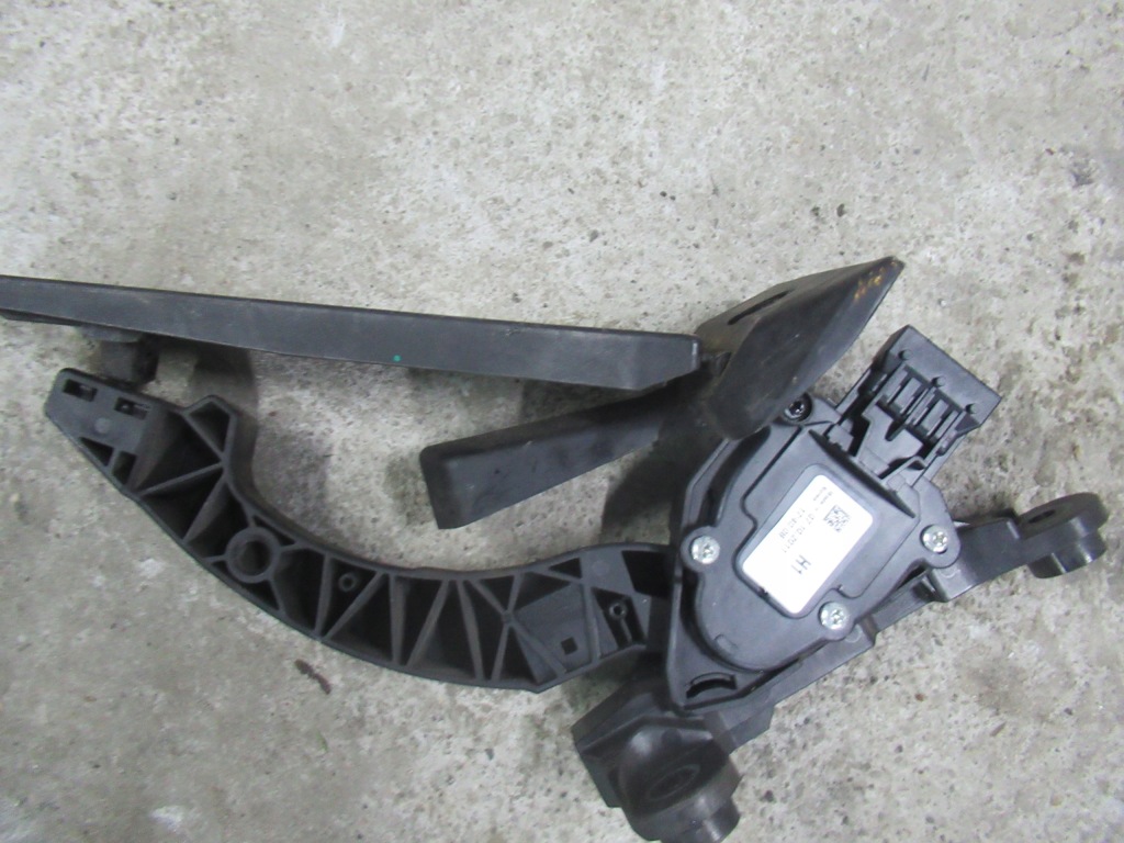 фото №1, Hyundai sonata hybrid 2010-2015 2.4 педаль газа