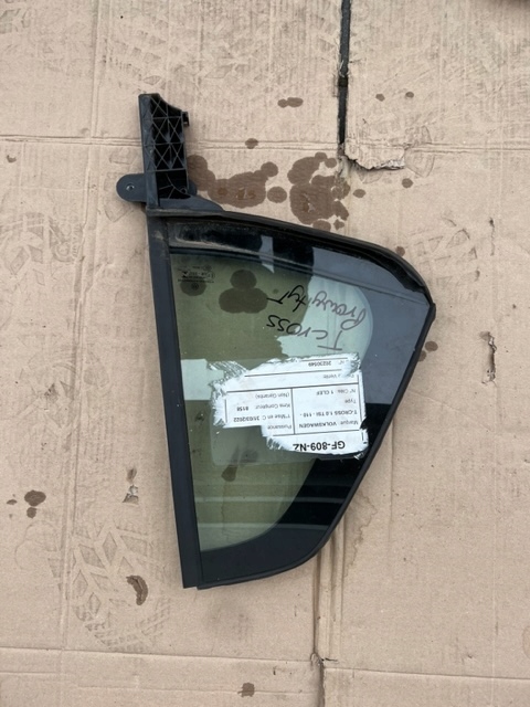 фото №1, Стекло дверь правая задняя малый кузовная правый задняя vw t-cross