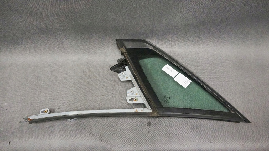 фото №1, Скло трикутник двері ліва peugeot 308 t7 cc