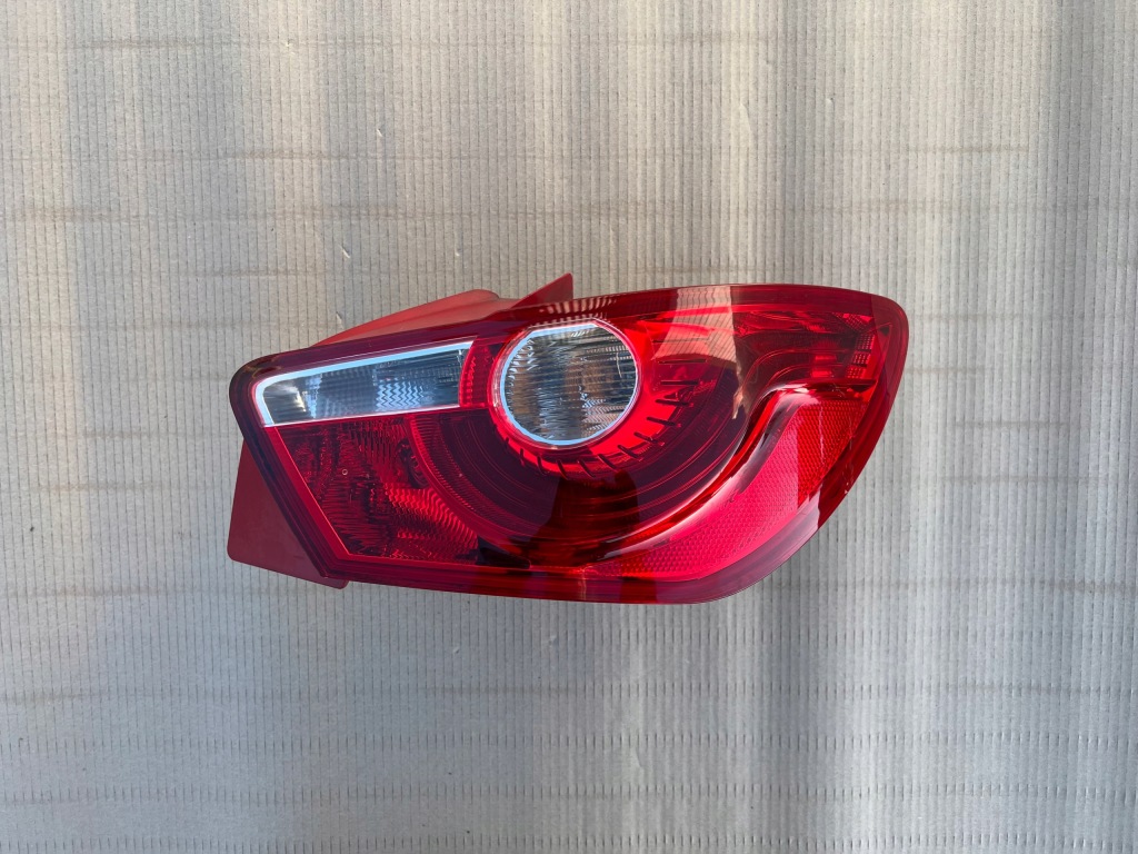 фото №1, Seat ibiza iv 6j 3d лампа правая задняя задняя