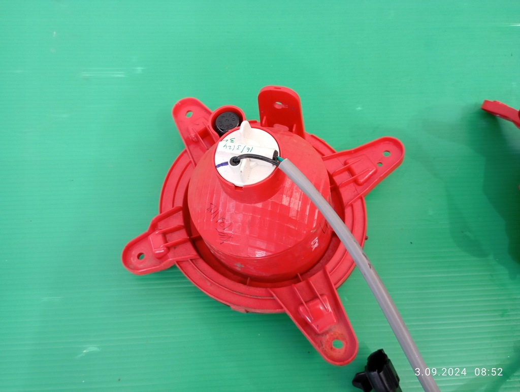 фото №10, Hyundai i10 лампа противотуманная левая / правая 92405-b9500