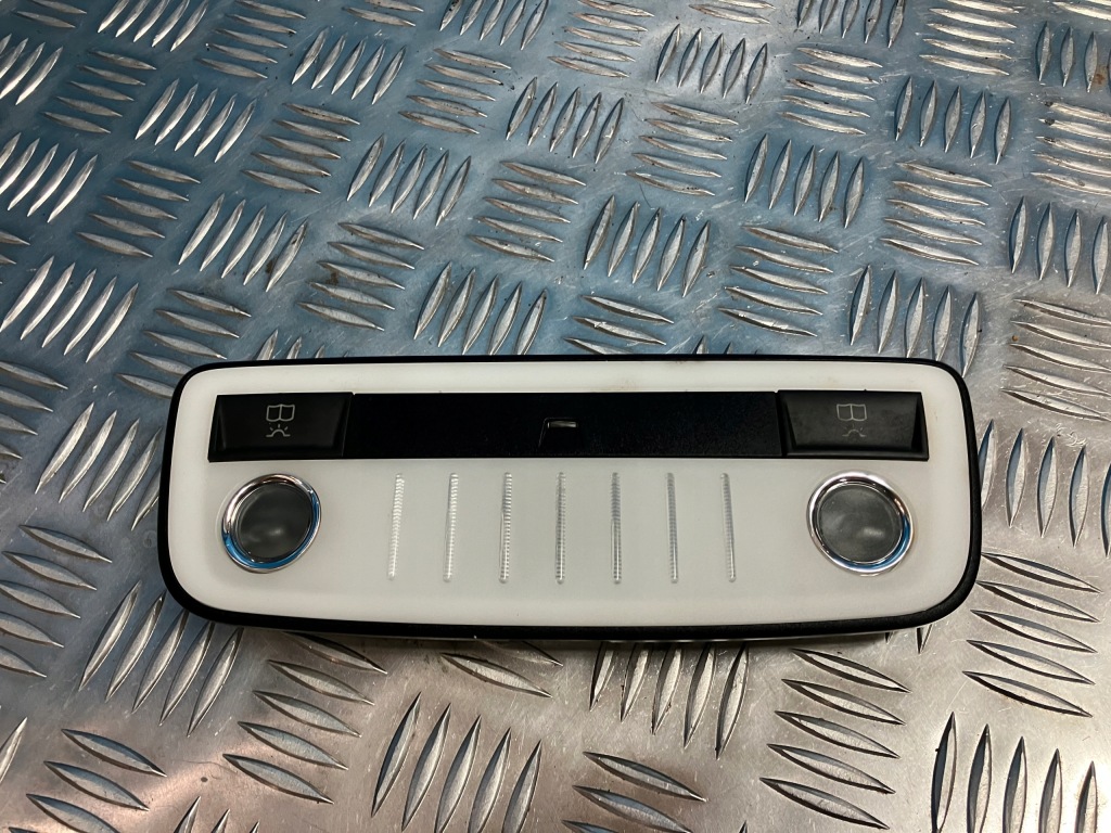 фото №1, Mercede w212 lift лампа освещение кабины czarna задняя