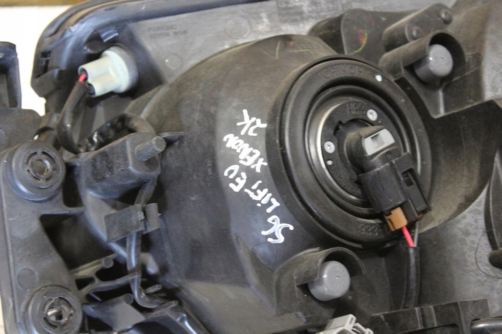 фото №11, Лампа передняя правая subaru forester ii sg lift ксенон eu