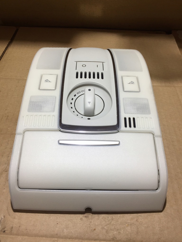 фото №10, Лампа потолочный audi оригинальный номер 4f0947135bg