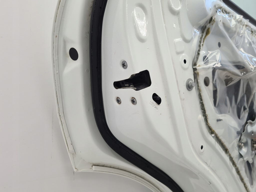 Nissan qashqai j10 дверь левая задний 326g Недорого