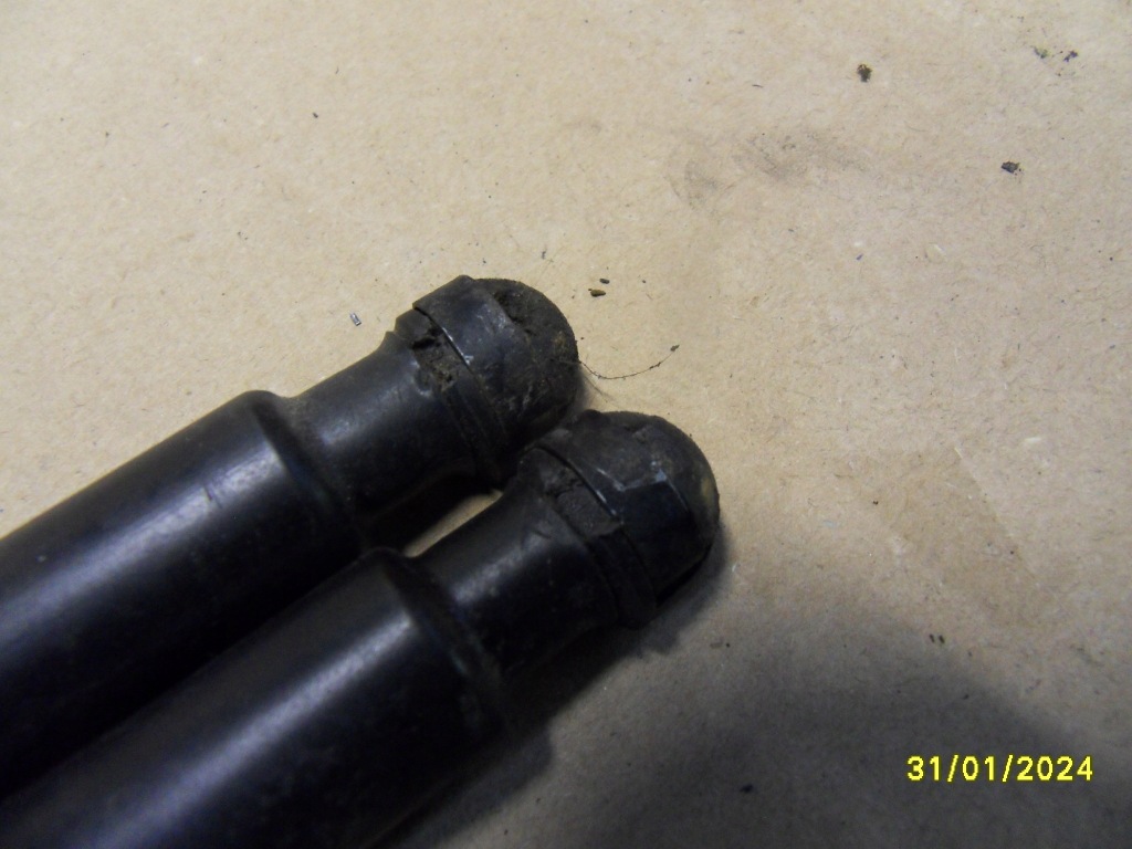 фото №8, Привод амортизатор крышки багажника renault koleos i 904513981r комплект