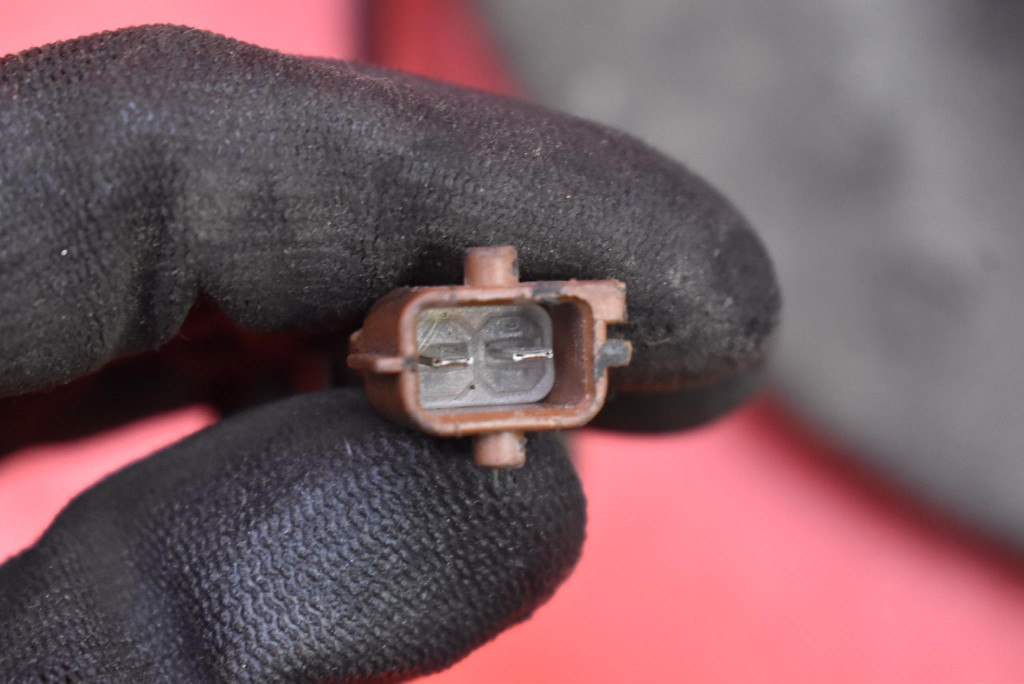 фото №8, Поворотный кулак ступица правая перед saab 9-5 95 2 ii 1.9 tid 150 km 05-10