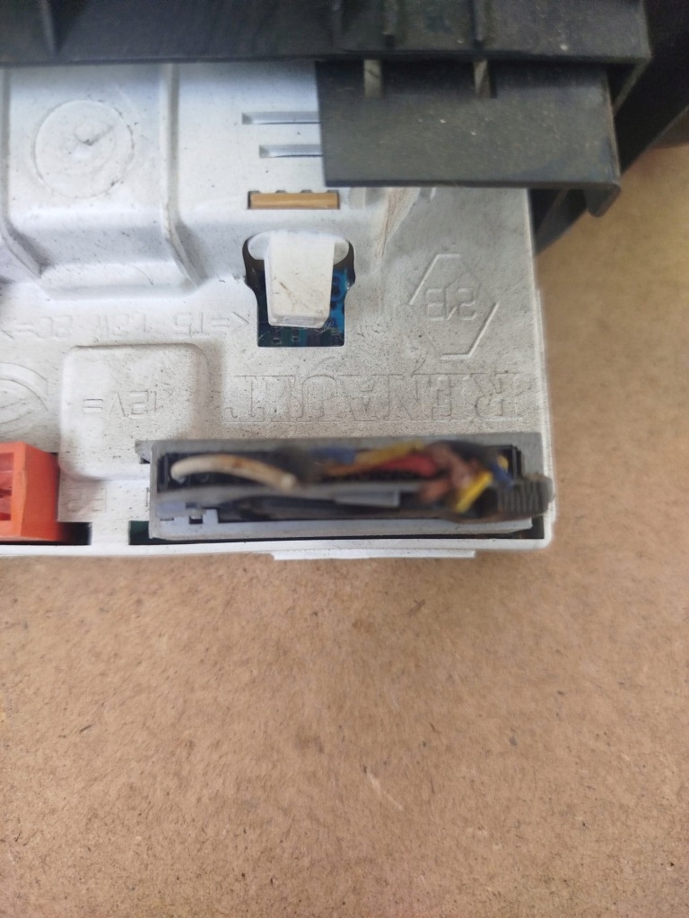 фото №4, Дисплей часы renault scenic i p8200028364a