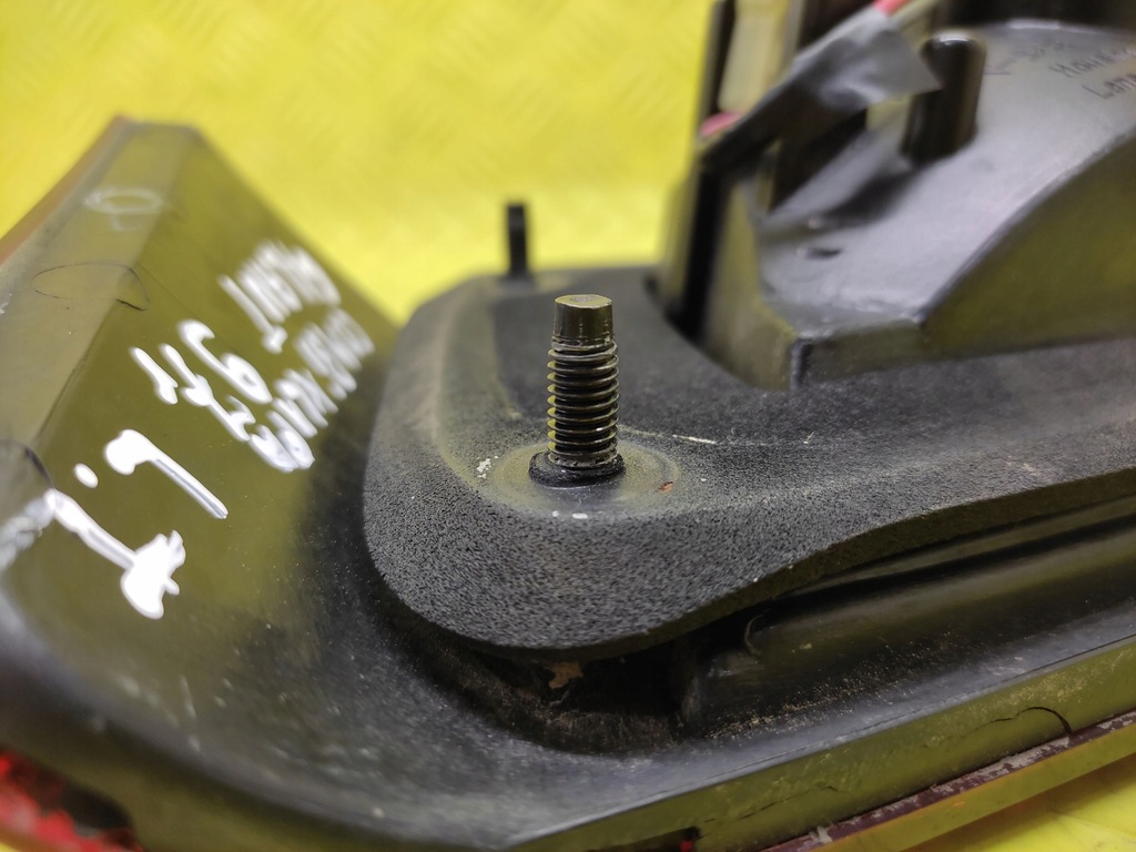 фото №6, Mitsubishi galant kombi лампа лівий задня w кришка багажника