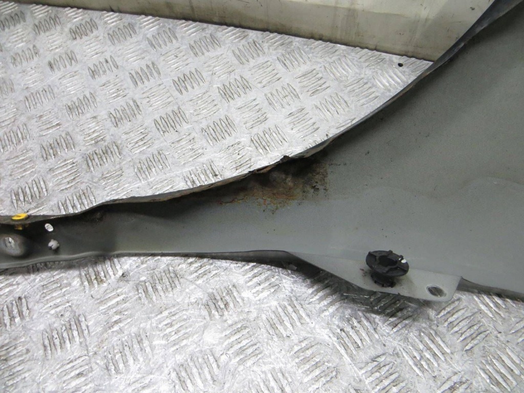 Volvo xc60 крило правий перед 452- 08-13 Київ