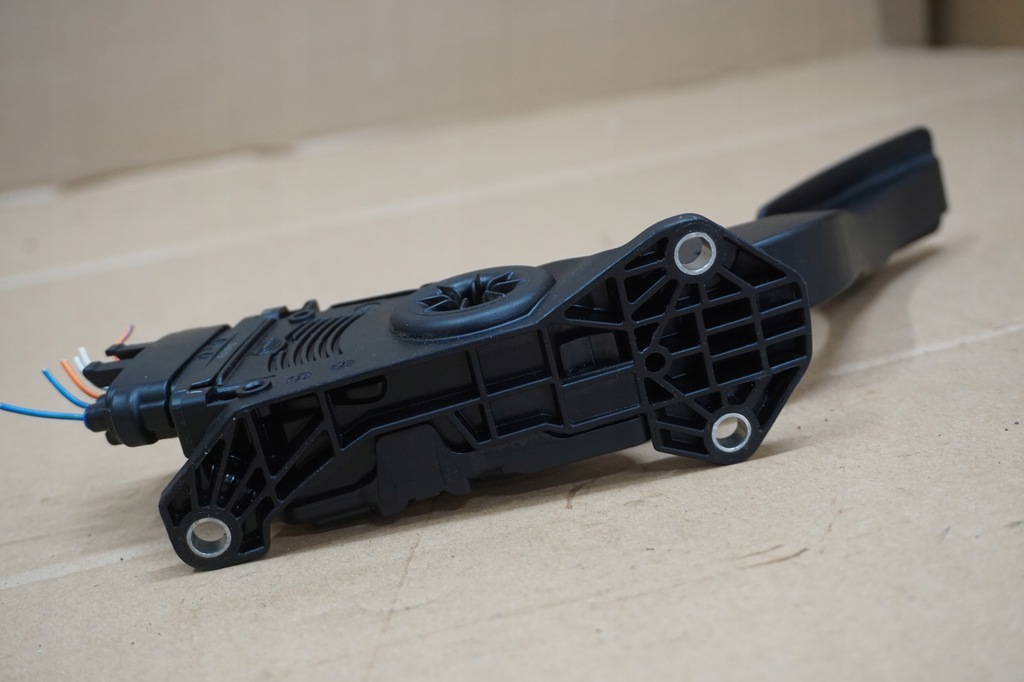 фото №7, Suzuki grand vitara ii педаль газа потенциометр 2,4 vvt 09r