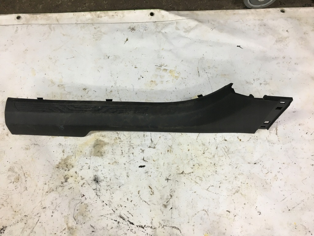 фото №1, Защита обивка порог правый перед megane iv