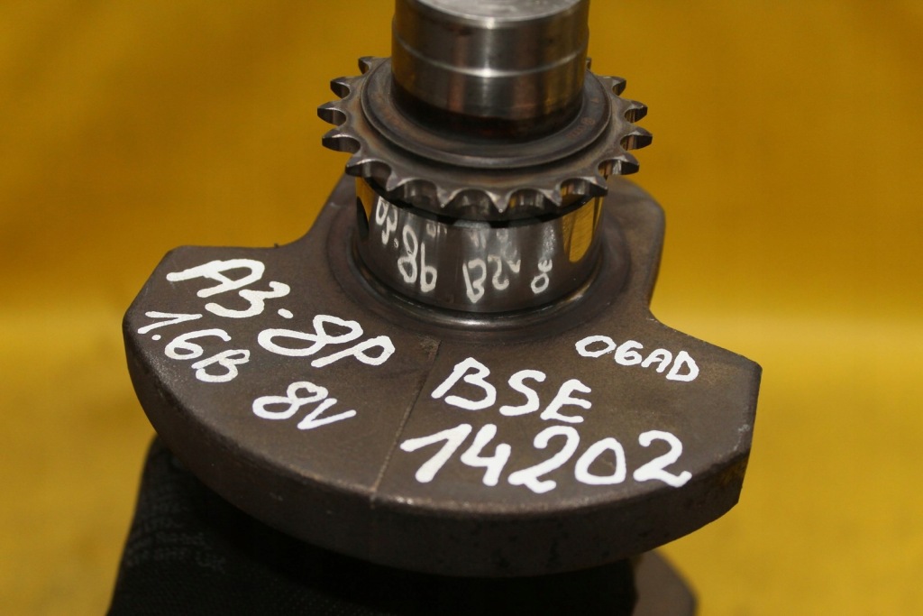 Wał колінчастий a3 8p golf v 1.6 8v bse 06ad вкладиші Доставка