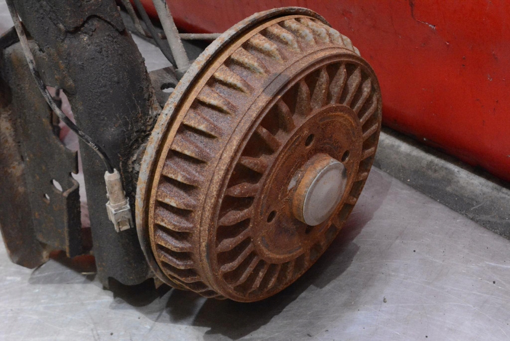 фото №7, Oś задняя задняя балка dacia dokker 1.6 sce 102 km 12-17