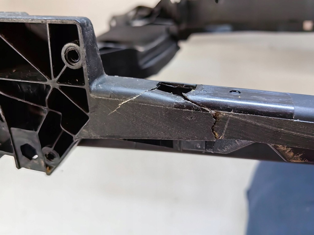 фото №11, Audi rs4 b9, a4 8w- pas передній гарний polecam