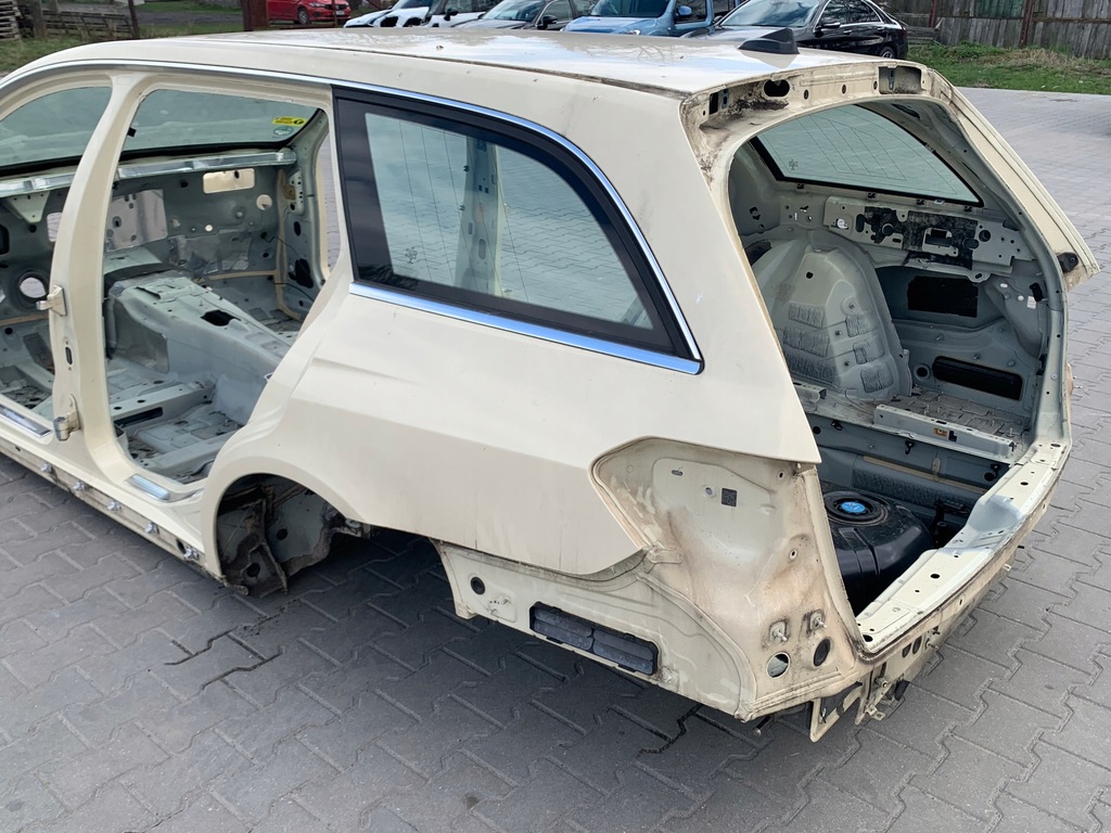 фото №1, Mercedes w212 kombi lift чверть крила лівий задня