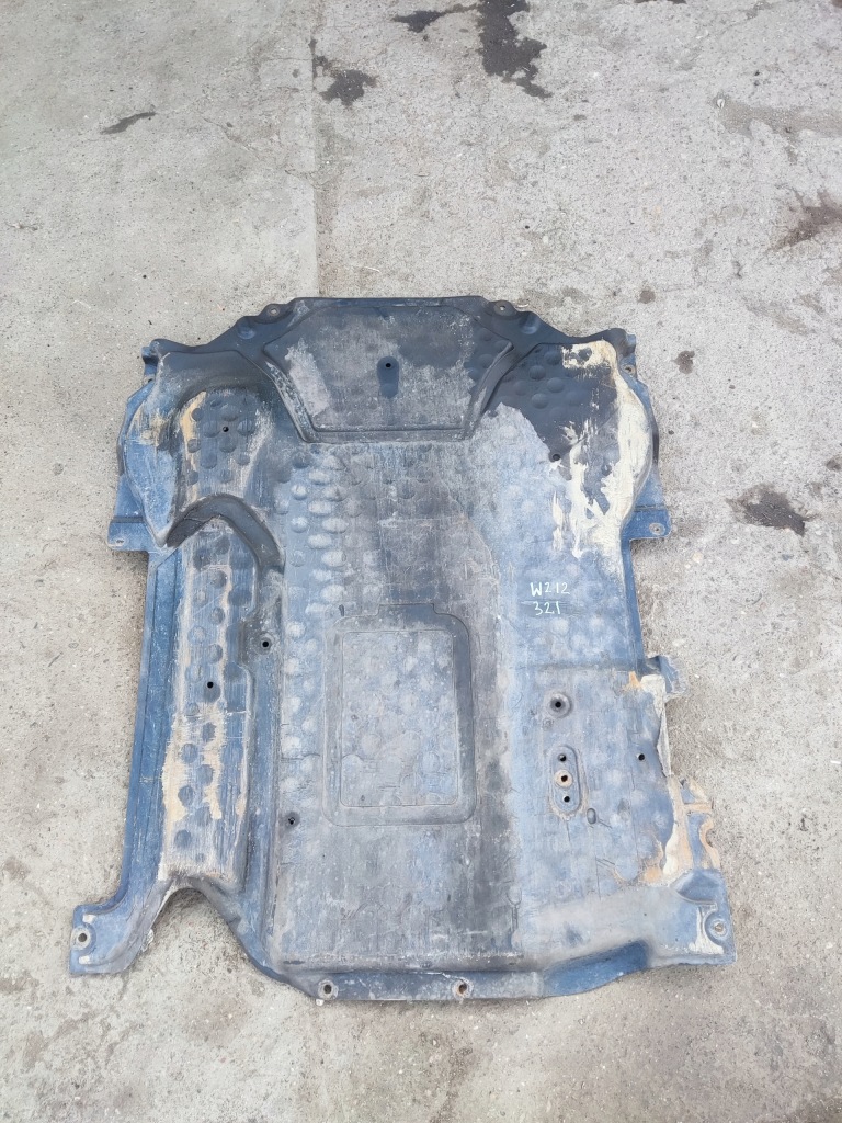 фото №1, Mercedes e klasa w212 захист плита pod двигун a2125202723
