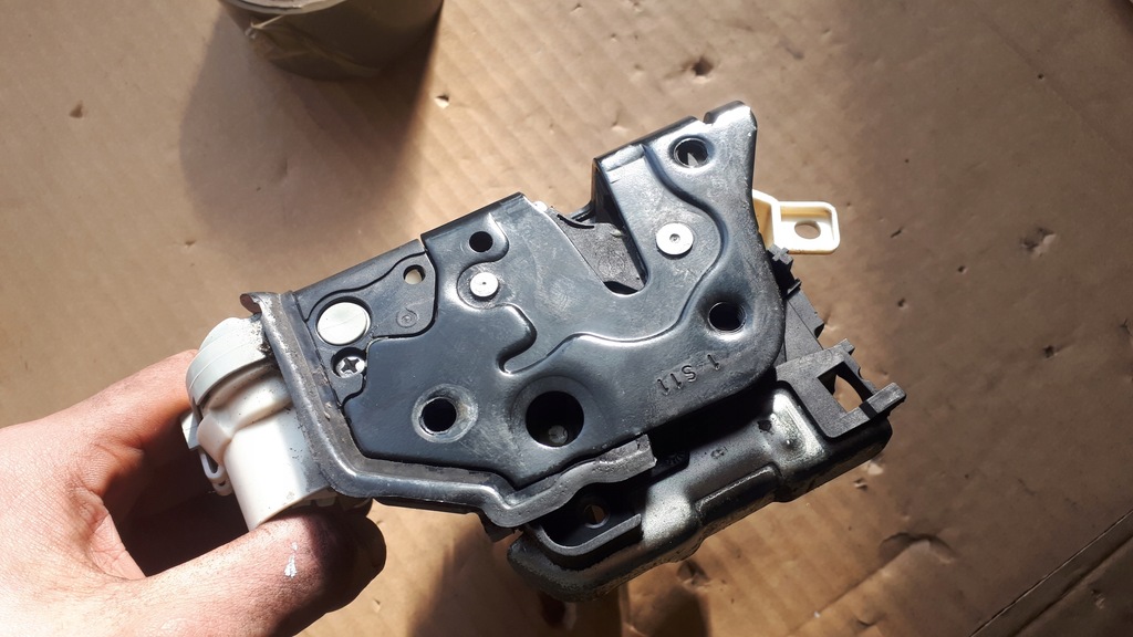 фото №7, A6 c7 a7 замок двері лівий перед 6 pin s4 b8 s5 sq5