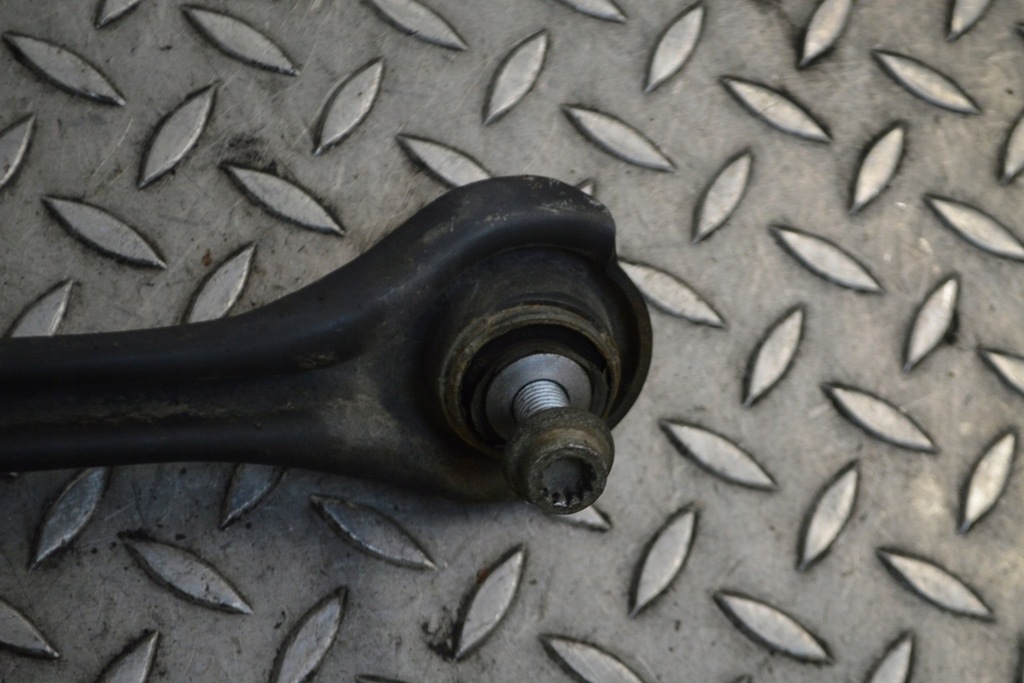 фото №3, Mercedes r172 slk250d 2016 rhd задний правый рычаг