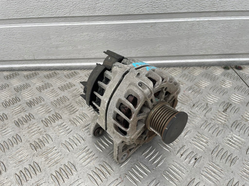 фото №1, Renault megane iv генератор ideał giełda 231008040r