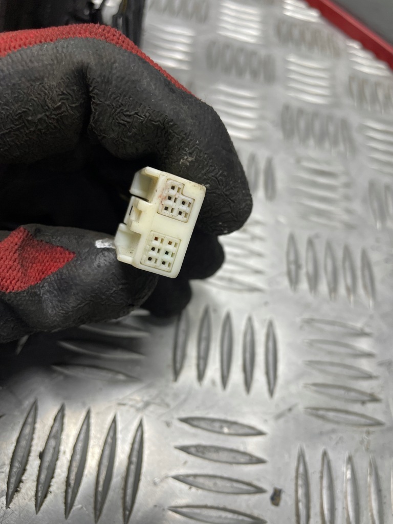 фото №7, Зеркало правое 9pin toyota avensis t25 lift lak.209