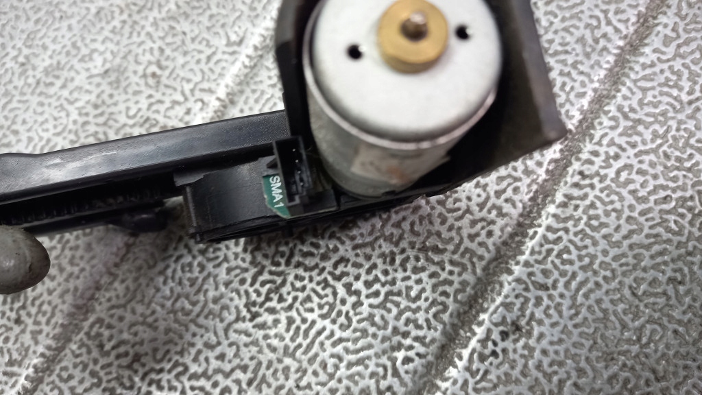 фото №5, Моторчик подголовник сиденье mercedes benz w220 2109700026