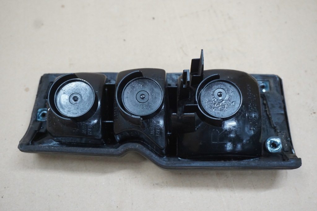 фото №8, Daihatsu feroza лампа правий задня права задня w крила