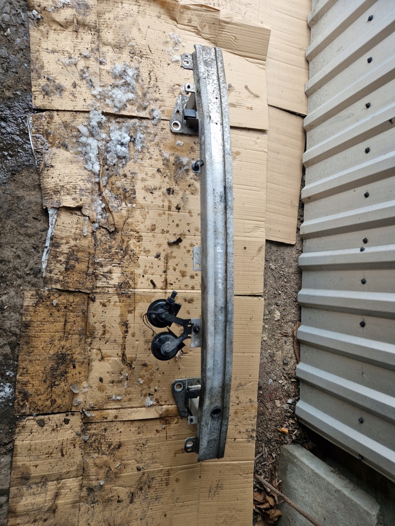 Балка бампера renault megane iii перед передняя Доставка