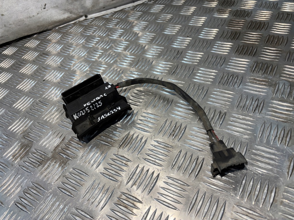 фото №1, Модуль вентиляторов opel vectra c hb 1,8b 1379151