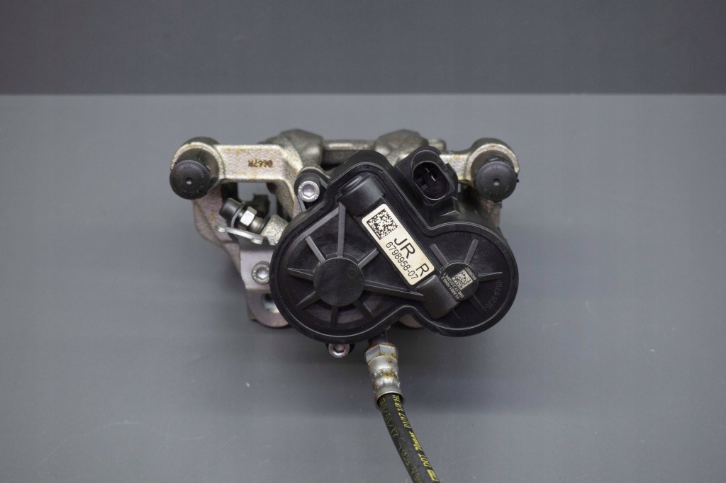 фото №6, Суппорт прижим правый задняя bmw 1 f40 2 f44 x1 f48