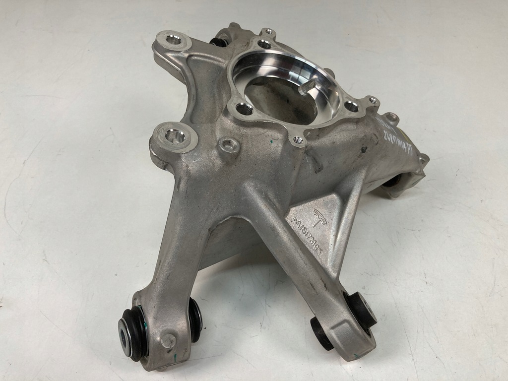 фото №7, Поворотный кулак правая задняя tesla y