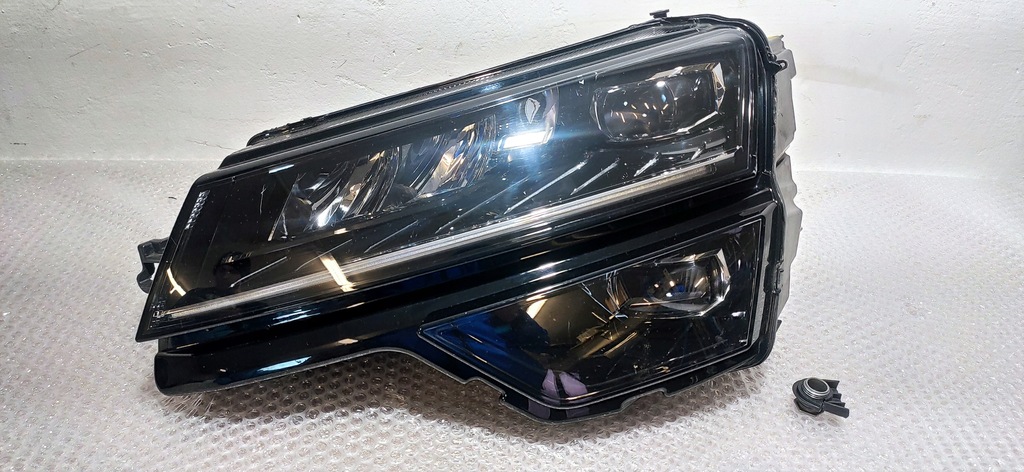 фото №1, Лампа левая skoda karoq full led