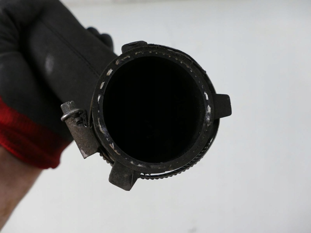 Audi a8 d3 i рестайлінг  3.0 tdi шланг повітря труба Оригінал