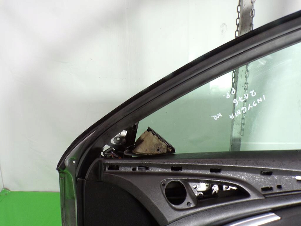 Opel insignia a праве передні двері z176 Київ