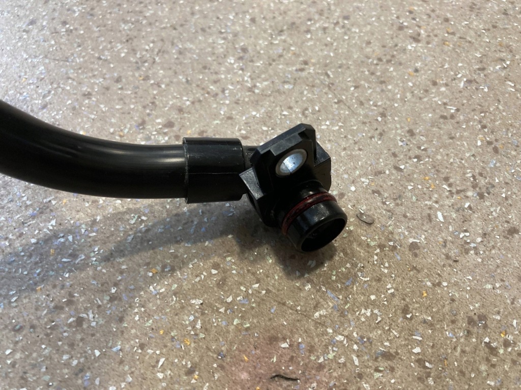 фото №9, Шланг радіатора оливи коробки bmw 3 g20 g21 8848365