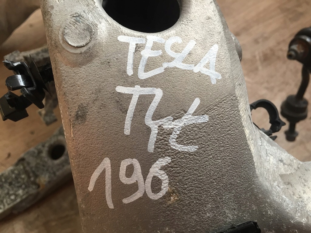 фото №14, Подрамник подрамник подрамник задняя tesla x 1048802-00-a