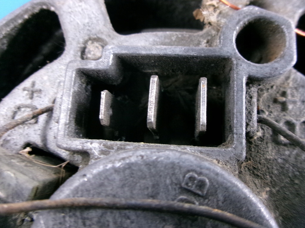 Mercedes w123 2.0d генератор bosch 0120489526 55a test с Разборки