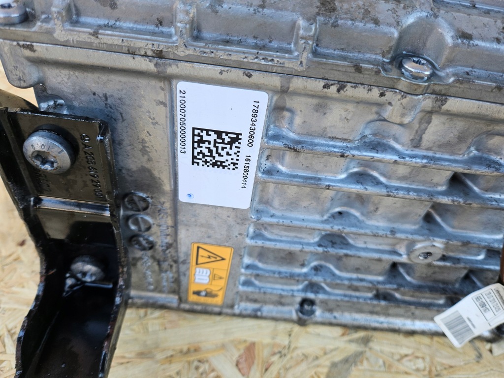 Акумулятор гібрид акумулятор mercedes w205 c300d 7893401103 Зі Шроту