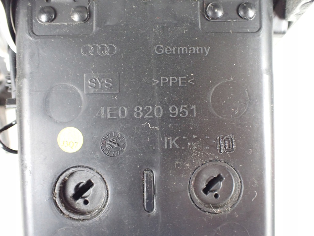 фото №15, Рамка dekor счетчиков приборы карбон audi a8 s8 d3 4e0820951 4e0820901