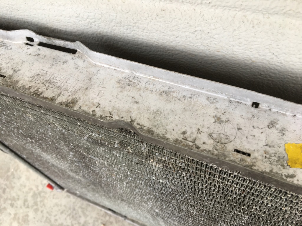 Радіатор води mercedes w124 e280 e320 300e-24v m104 260e 300e m103 з кондиціонер Недорого