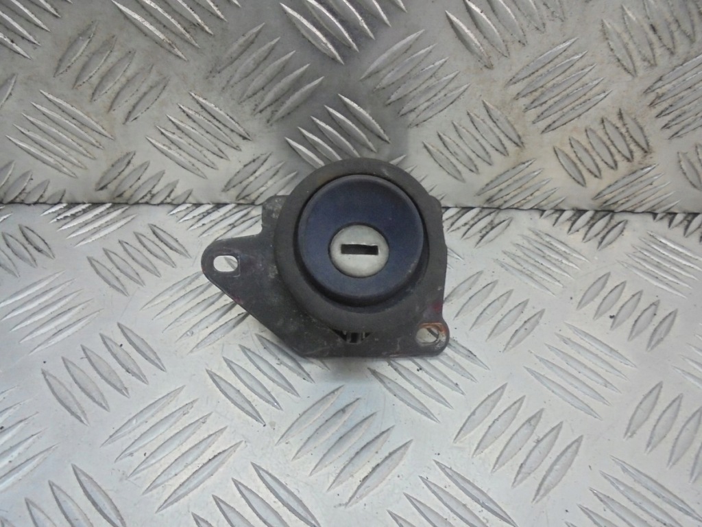 фото №3, Замок крышки багажника fiat punto ii 3d