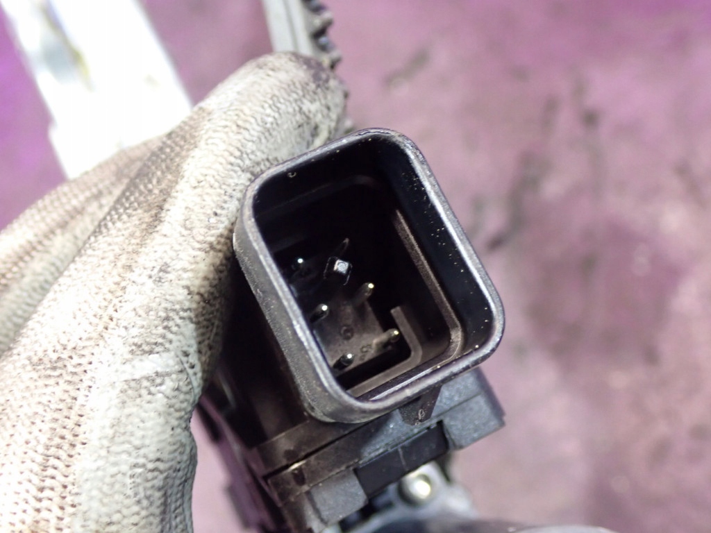 Купить Opel meriva a i рестайлинг  подъемник стекло перед правый 13222287 93389552 6 pin