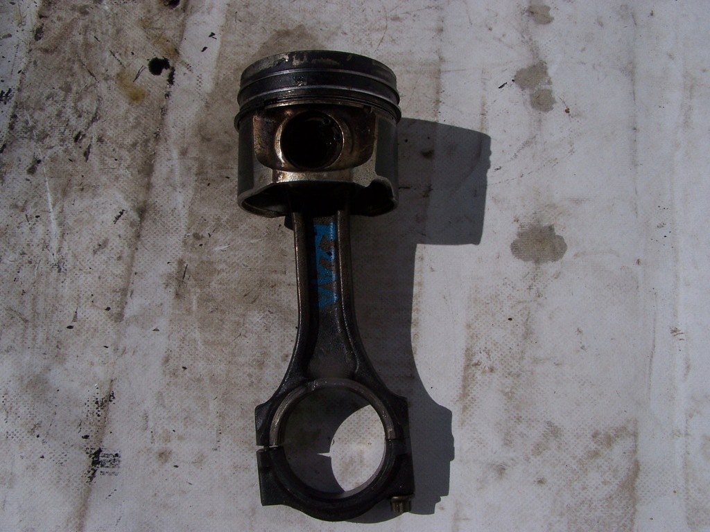 фото №1, Mazda 3 6 поршень 2.2d r2aa