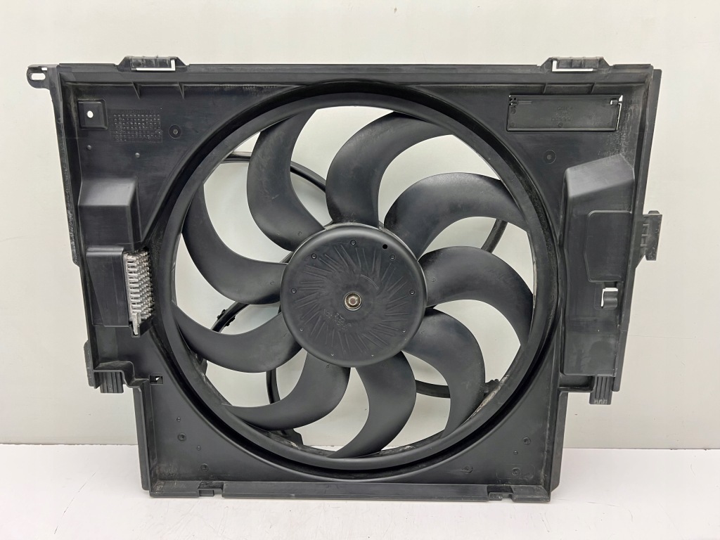 Радіатор води кондиціонер вентилятор ремінь bmw f20 2.0d в Україні