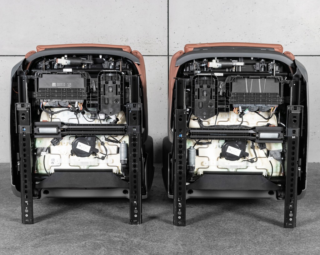 фото №12, Bmw 5 g60 сиденья сиденье салон середина individual atlasgrau b&w