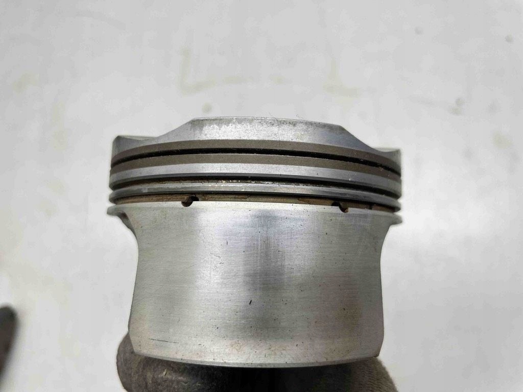 фото №12, Поршень з шатун bmw 7 f01 f02 f03 f04 764689204