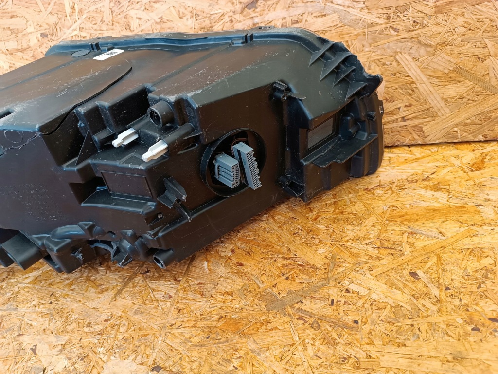 Фара правый перед фара европа  full led 32133578 volvo xc40 с Разборки