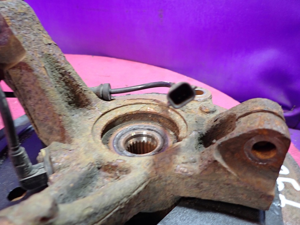 фото №4, Sandero ii 13- 1,5 dci поворотный кулак перед левая ступица